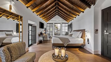 Àtic de luxe | Caixa forta a l'habitació i escriptori