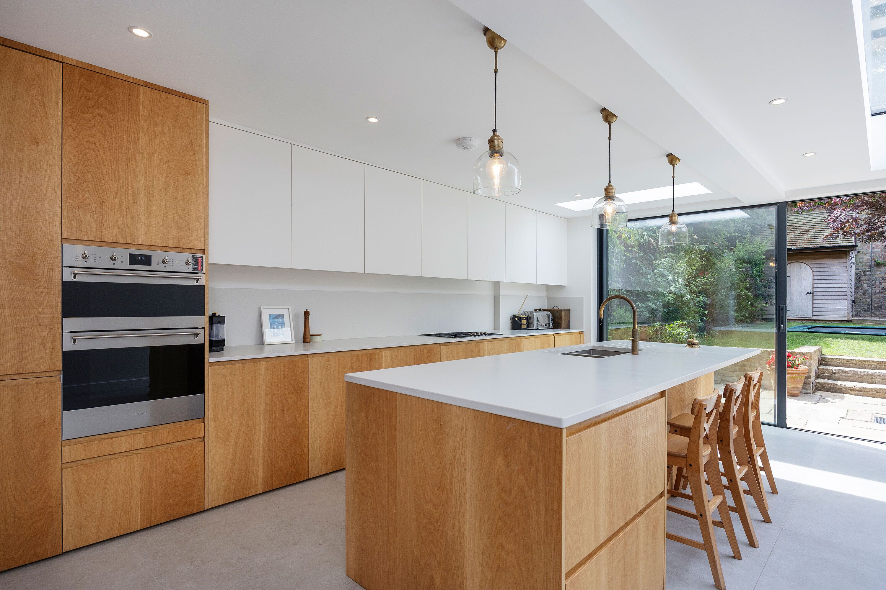 Kühlschrank, Mikrowelle, Geschirrspüler, Toaster