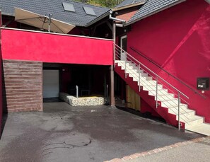 Exterior - L'Alsacienne room and spa, cosy atmosphere, whirlpool spa and wood-burning stove (Lautenbach)