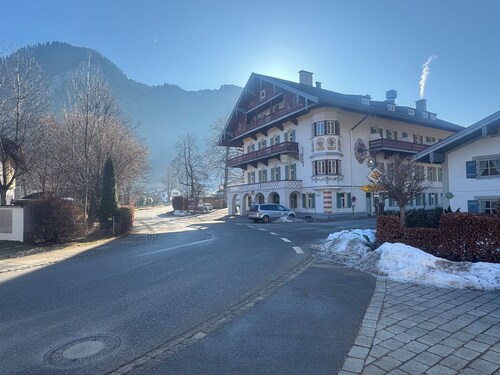 ciao-aschau Ferien-Apartment-Haus zur Burg Hohenaschau  Ap311