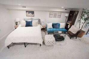 2 室のベッドルーム、アイロン / アイロン台、WiFi、ベッドシーツ