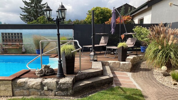Pool - Schwarz vacation apartment Very quietly located accommodation in natural surroundings (Sersheim)