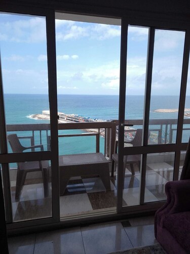Seaview 2-bedroom apartment in the middle of Alexandria Egypt