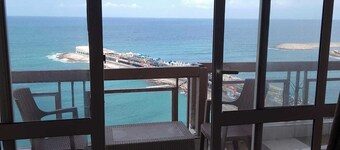 Seaview 2-bedroom apartment in the middle of Alexandria Egypt