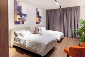 Iron/ironing board, WiFi, bed sheets
