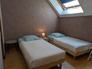 1 habitación y ropa de cama 