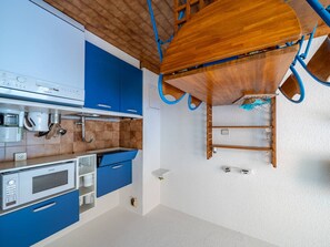 Fridge, microwave, dishwasher, coffee/tea maker - Apartment for 6, terrace, Wi-Fi included (Roquebrune-Cap-Martin)