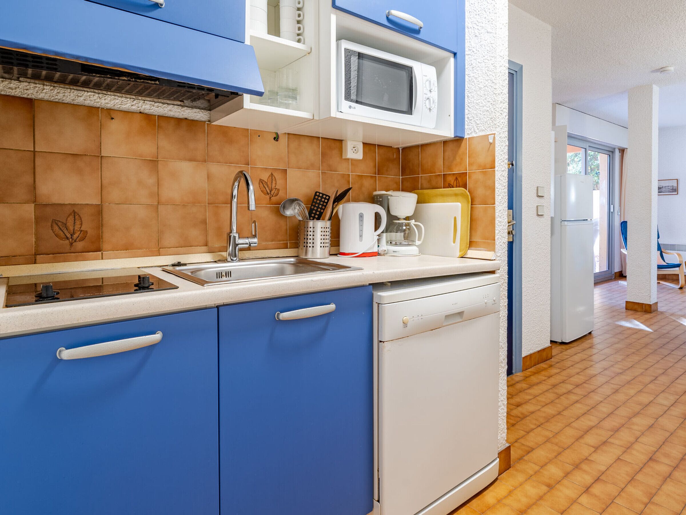 Kühlschrank, Mikrowelle, Geschirrspüler