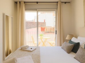 1 室のベッドルーム、WiFi (無料)