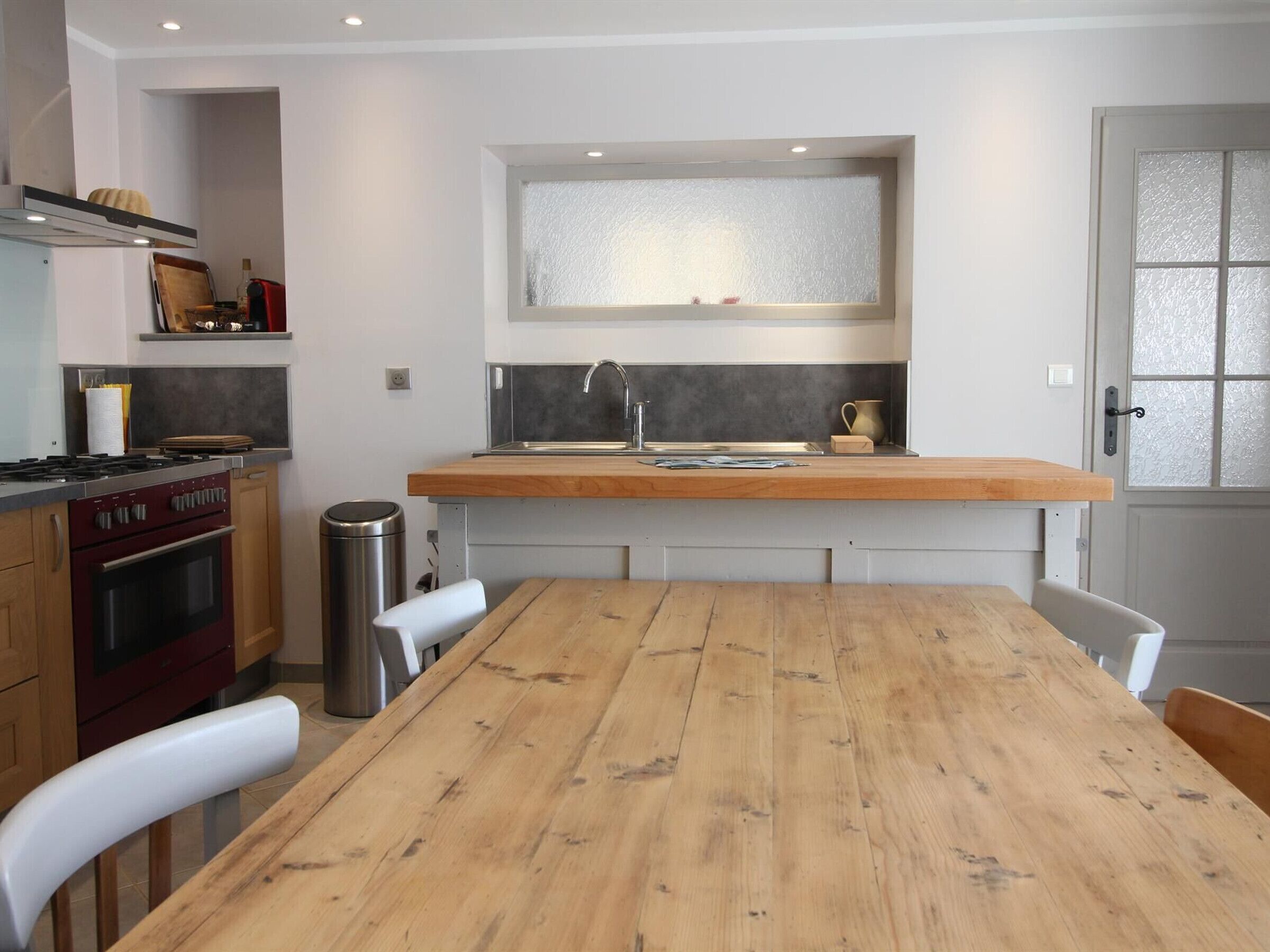 Fridge, microwave, dishwasher