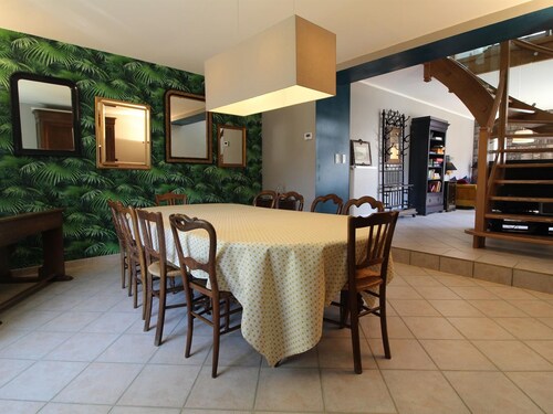 Gîte rénové XVIIIème siècle, animaux acceptés, jardin clôturé