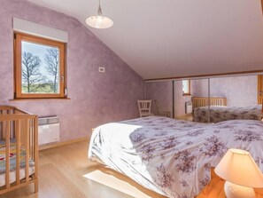 3 室のベッドルーム、WiFi (無料)