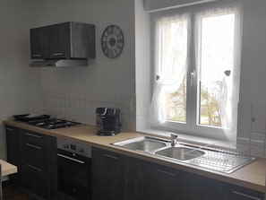 Kühlschrank, Mikrowelle