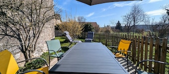 Renovated family cottage with garden in the heart of the Saône Valley