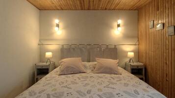 2 bedrooms, free WiFi, bed sheets