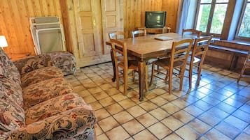 Téléviseur, foyer