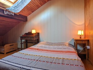 2 bedrooms