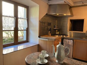 Fridge, microwave, dishwasher