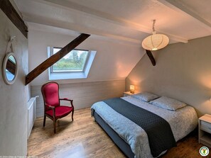 3 chambres, accès au Wi-Fi (inclus), literie fournie