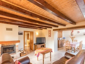 Télévision, cheminée