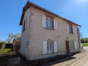 Exterior - Charming Country Cottage with Garden in Haute-Saône (La Roche-Morey)