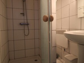 Bathroom - Charming Country Cottage with Garden in Haute-Saône (La Roche-Morey)