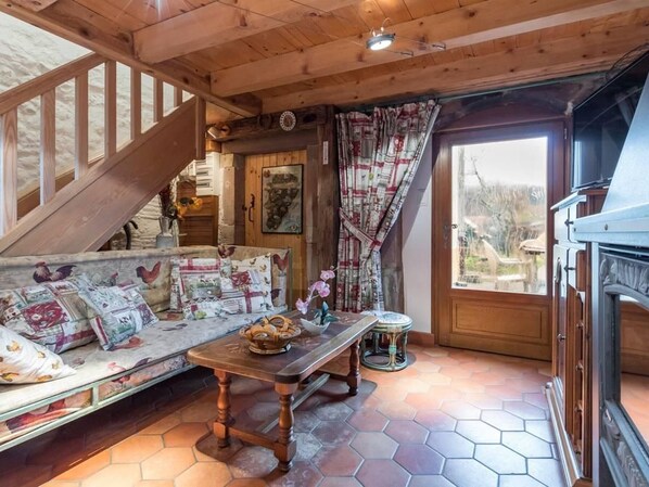 Télévision, cheminée