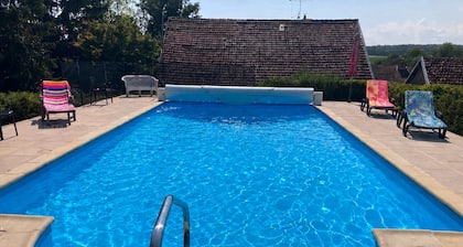Maison ancienne rénovée avec piscine, à Brotte-lès-Ray