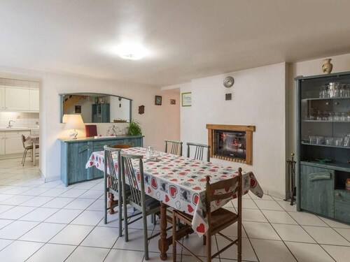 Maison ancienne rénovée avec piscine, à Brotte-lès-Ray