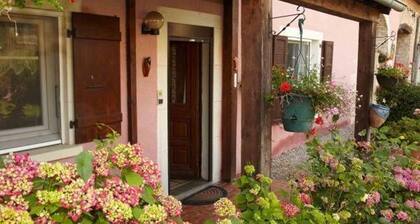 Family home in Brotte-lès-Ray, beds made on arrival