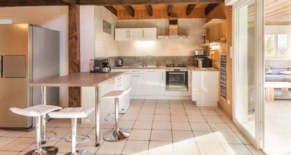 Charmante maison bois avec piscine et animaux admis