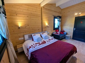 1 chambre, accès au Wi-Fi (inclus), literie fournie