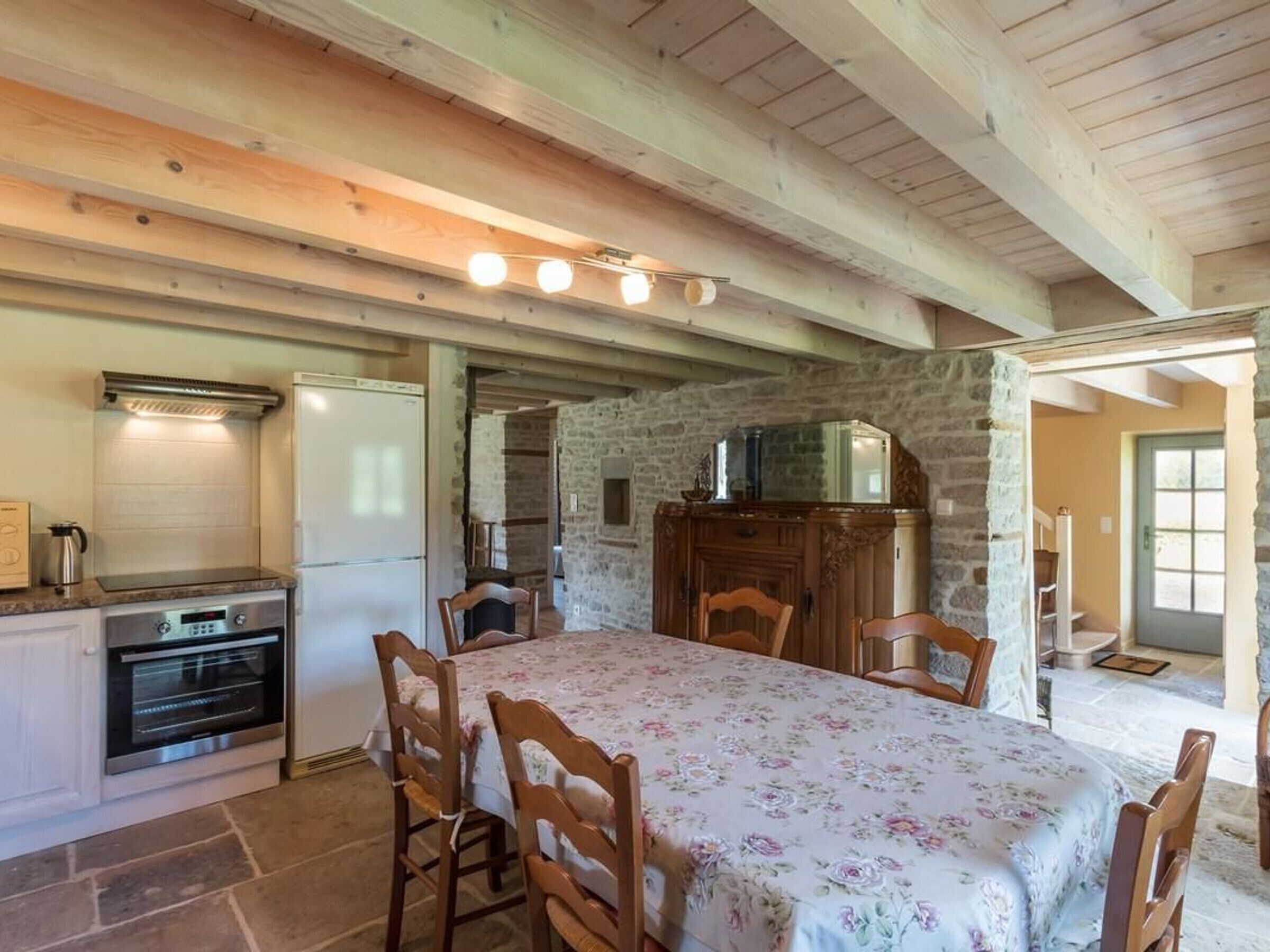 Réfrigérateur, micro-ondes, lave-vaisselle