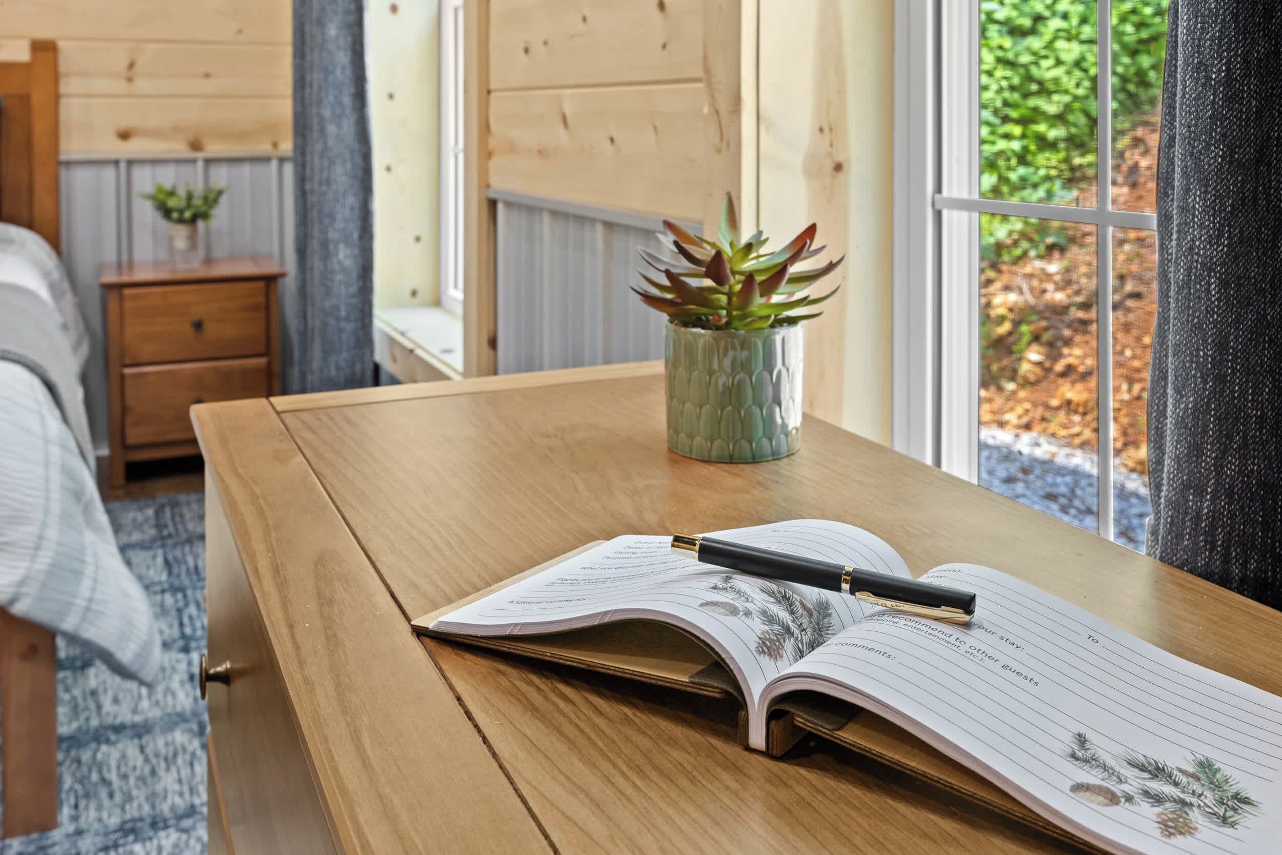 1 makuuhuone, työpöytä, silitysrauta/-lauta, Wi-Fi