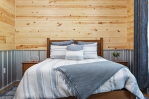 1 dormitorio, escritorio, tabla de planchar con plancha y wifi