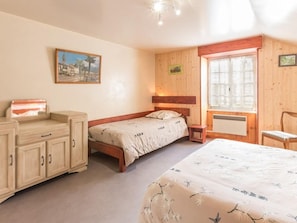 2 chambres, accès au Wi-Fi (inclus)