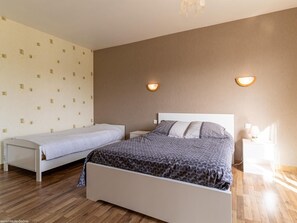 4 habitaciones y wifi gratis 