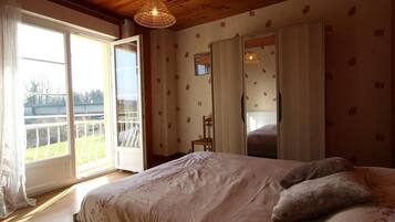 4 bedrooms, free WiFi