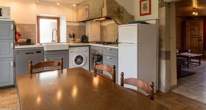 Gßte paisible dans ancienne ferme comtoise avec animaux acceptés