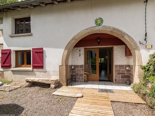 Ruhiges Ferienhaus in ehemaligem Comtoise-Bauernhaus, Haustiere erlaubt