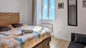 2 chambres, Wi-Fi gratuit, draps fournis