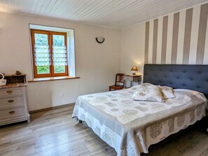 4 bedrooms, free WiFi