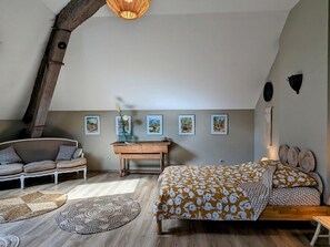 1 bedroom, free WiFi, bed sheets