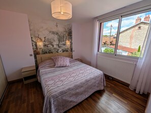2 bedrooms, free WiFi, bed sheets