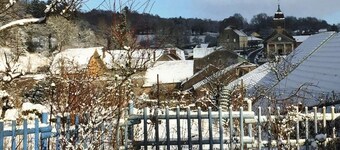 Les Glycines Cottage - Quiet with wifi and pets allowed