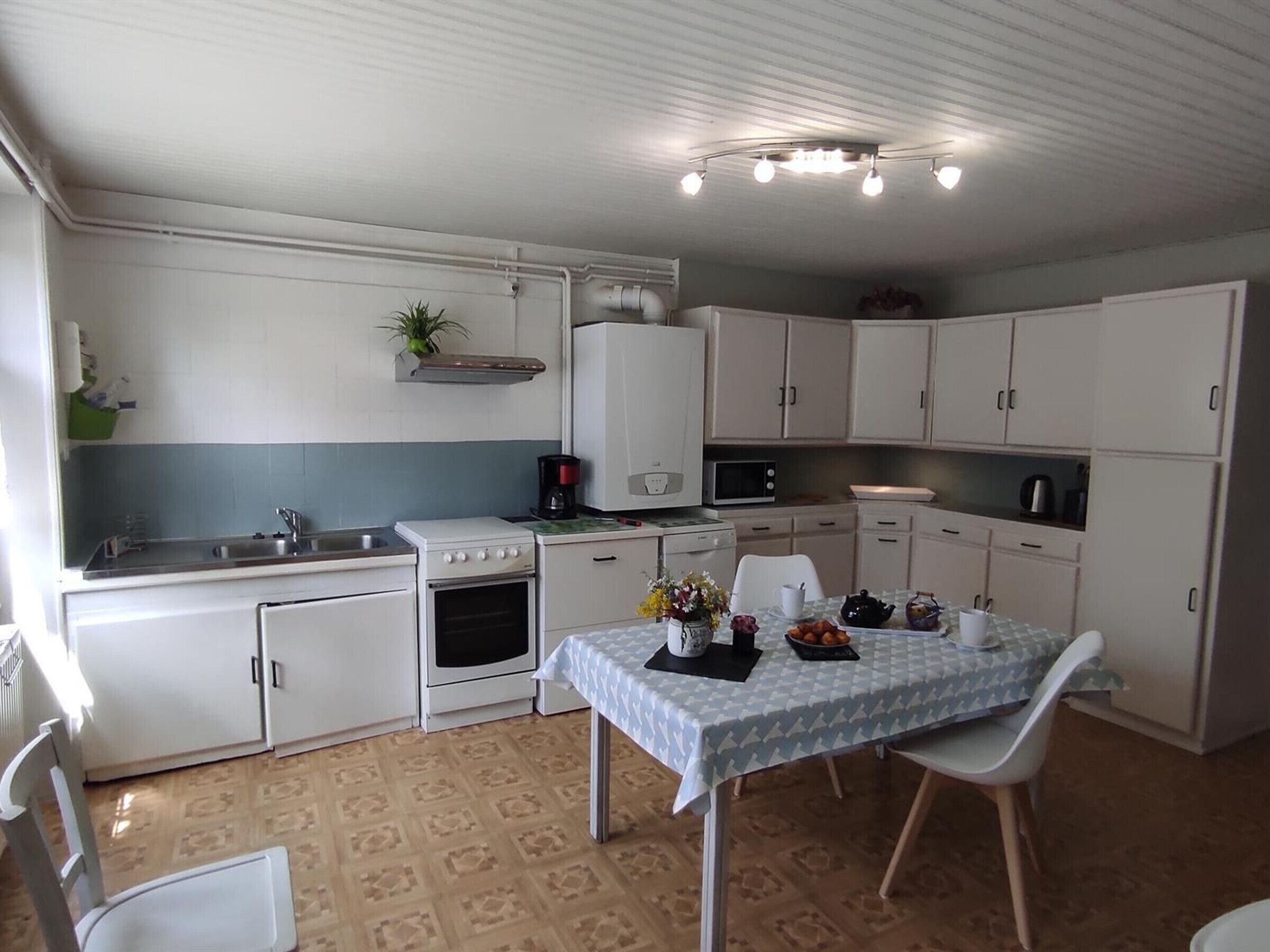 Fridge, microwave, dishwasher