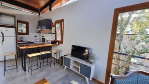 Frigorífic, forn, cafetera i tetera i bullidora elèctrica