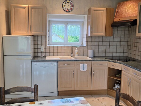 Fridge, microwave, dishwasher