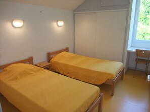 2 bedrooms