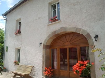 Family-friendly lodging near Luxeuil-Les-Bains